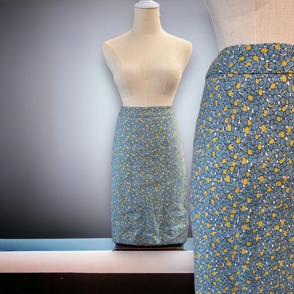 Talbots Dresses & Skirts - TALBOTS stretch pencil skirt size 12 summer cotton stretch abstract